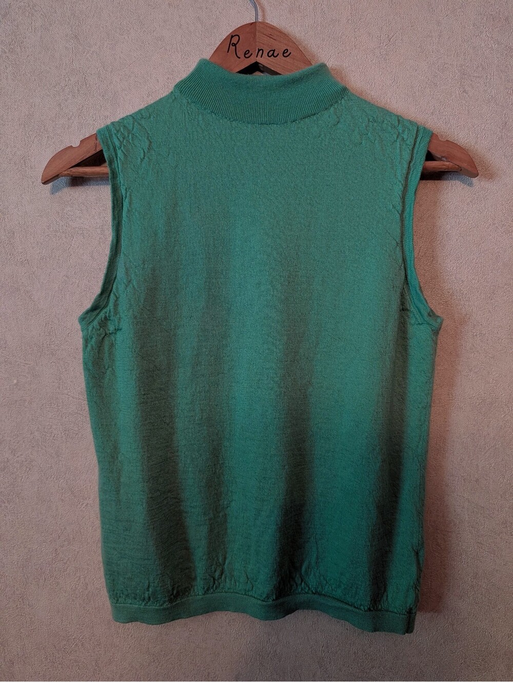 ST. JOHN green cashmere mock neck sleeveless sweater tank top sz M